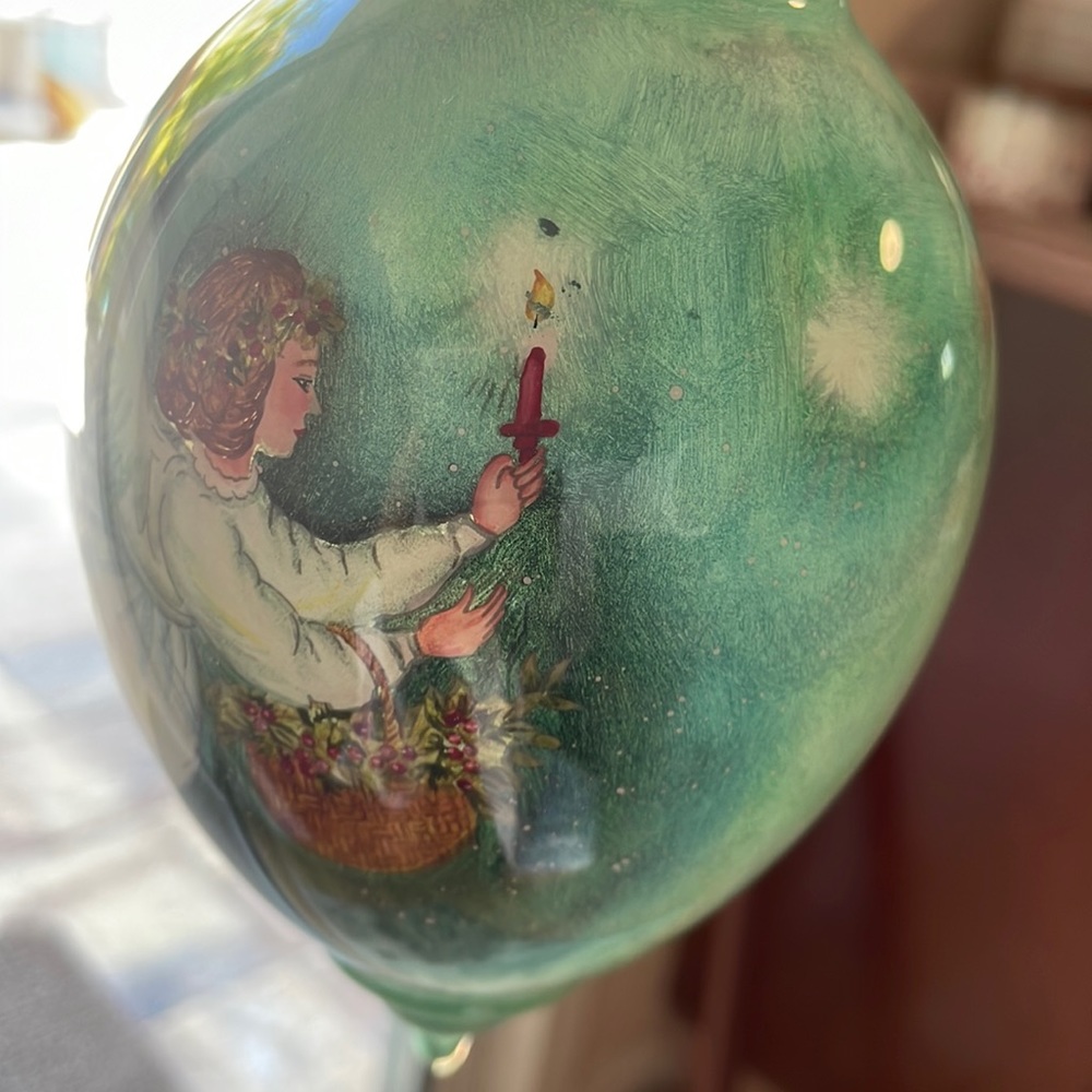 Be qua art ornament